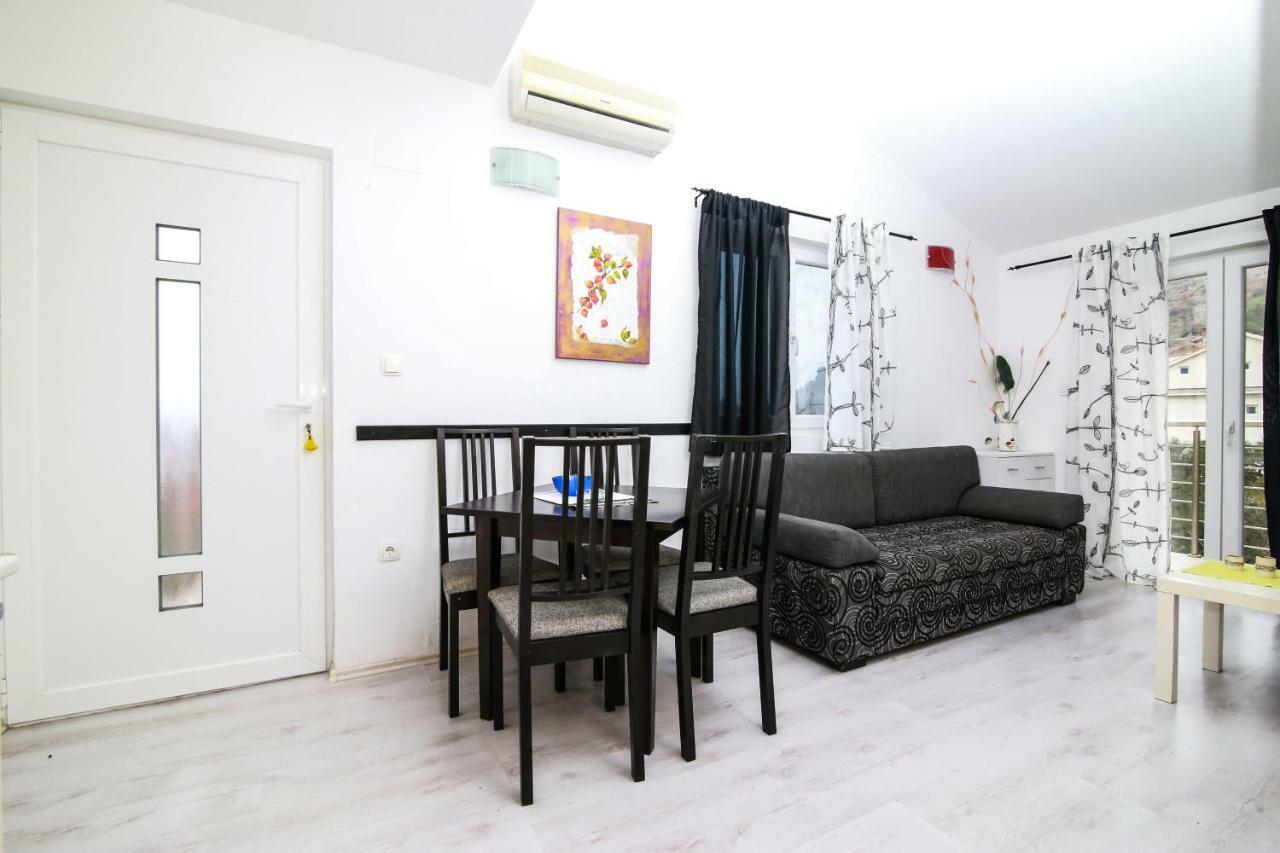 Apartments Alma 포드고라 외부 사진